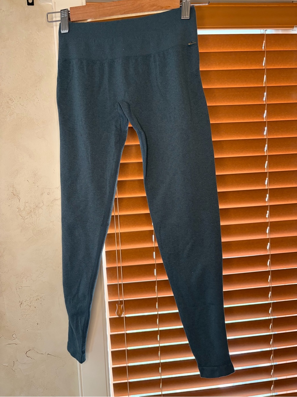 BuffBunny Miracle Seamless Legging — Dark Green Heather - Picture 3 of 5